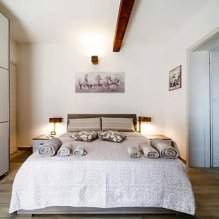 Gonare Bed & Breakfast 4*